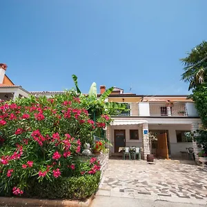 Haus Roko , Rovigno Croazia