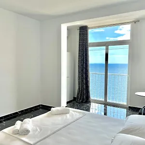 Redi's Seaview Sarande